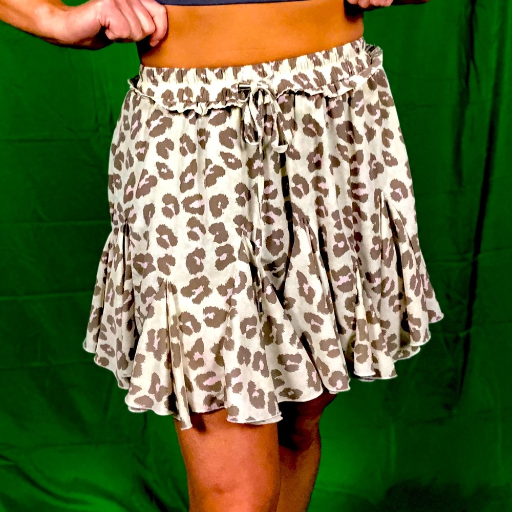 Tan & pink cheetah skort - Medium